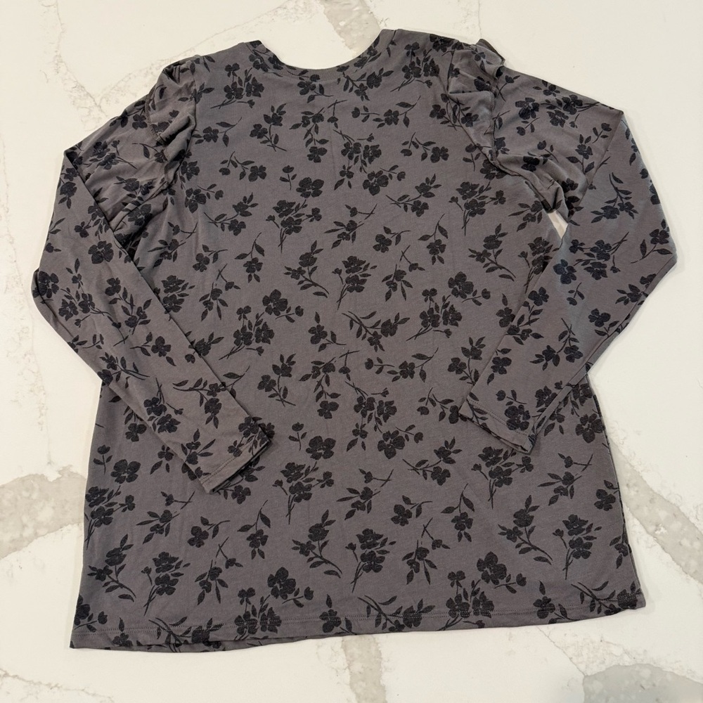 Torrid NWT CrewNeck Ruffle Shoulder Floral LongSleeve Shirt Womens 00 (M/L) Gray - Picture 6 of 6